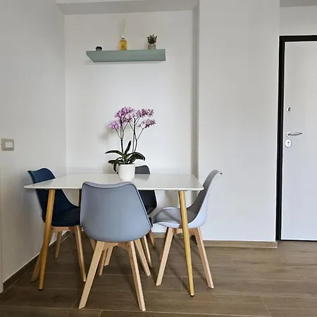 Apartment The Stopover House